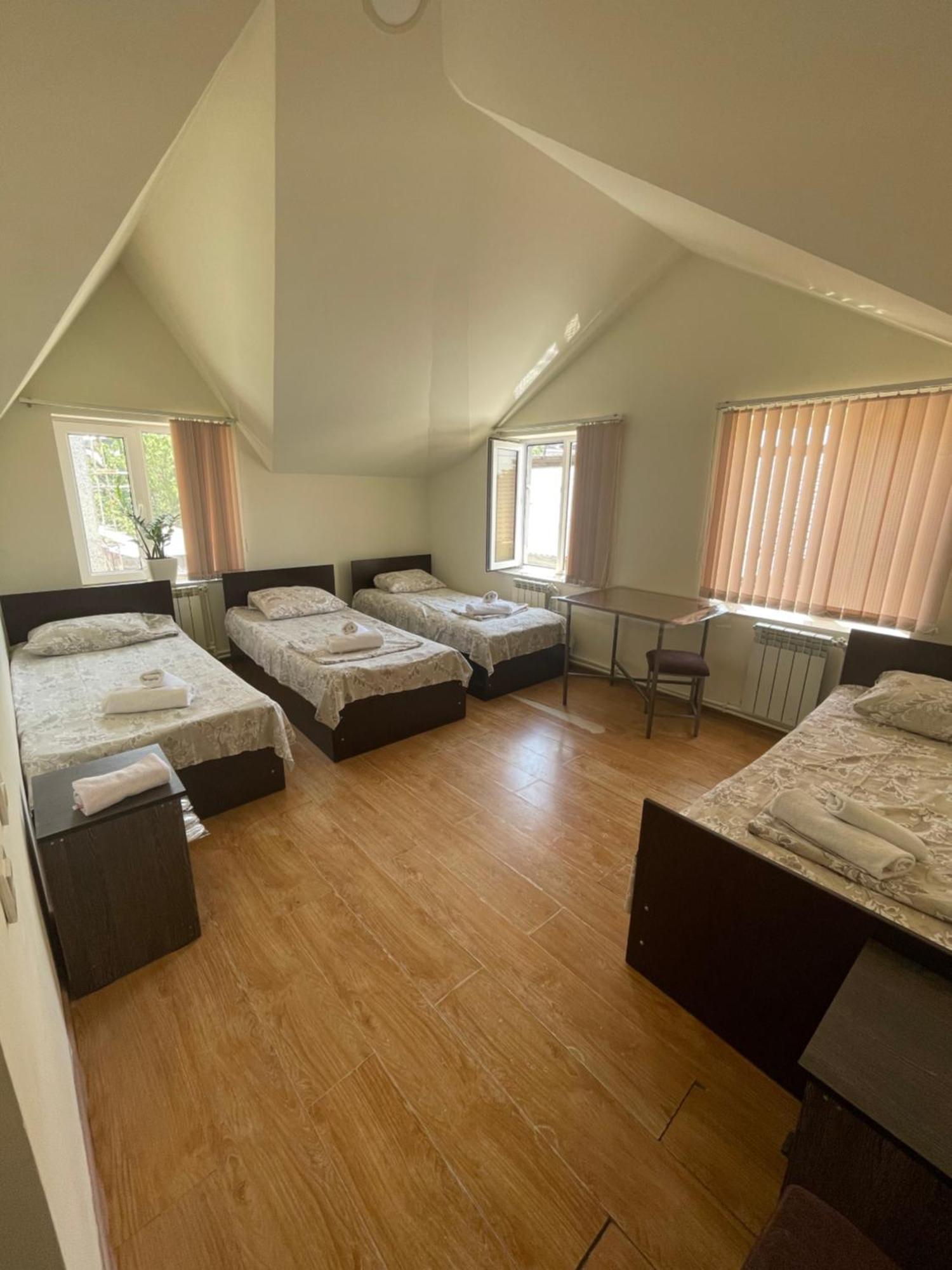 Noragyugh Guest House เยเรวาน ภายนอก รูปภาพ